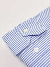 Carica l'immagine nel visualizzatore di Gallery, Camicia Bacchetta Azzurra Seersucker Collo Francese