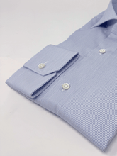 Carica l'immagine nel visualizzatore di Gallery, Camicia Righina Blu Collo Francese