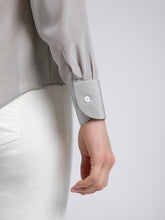 Carica l&#39;immagine nel visualizzatore di Gallery, Camicia Donna Seta Tortora
